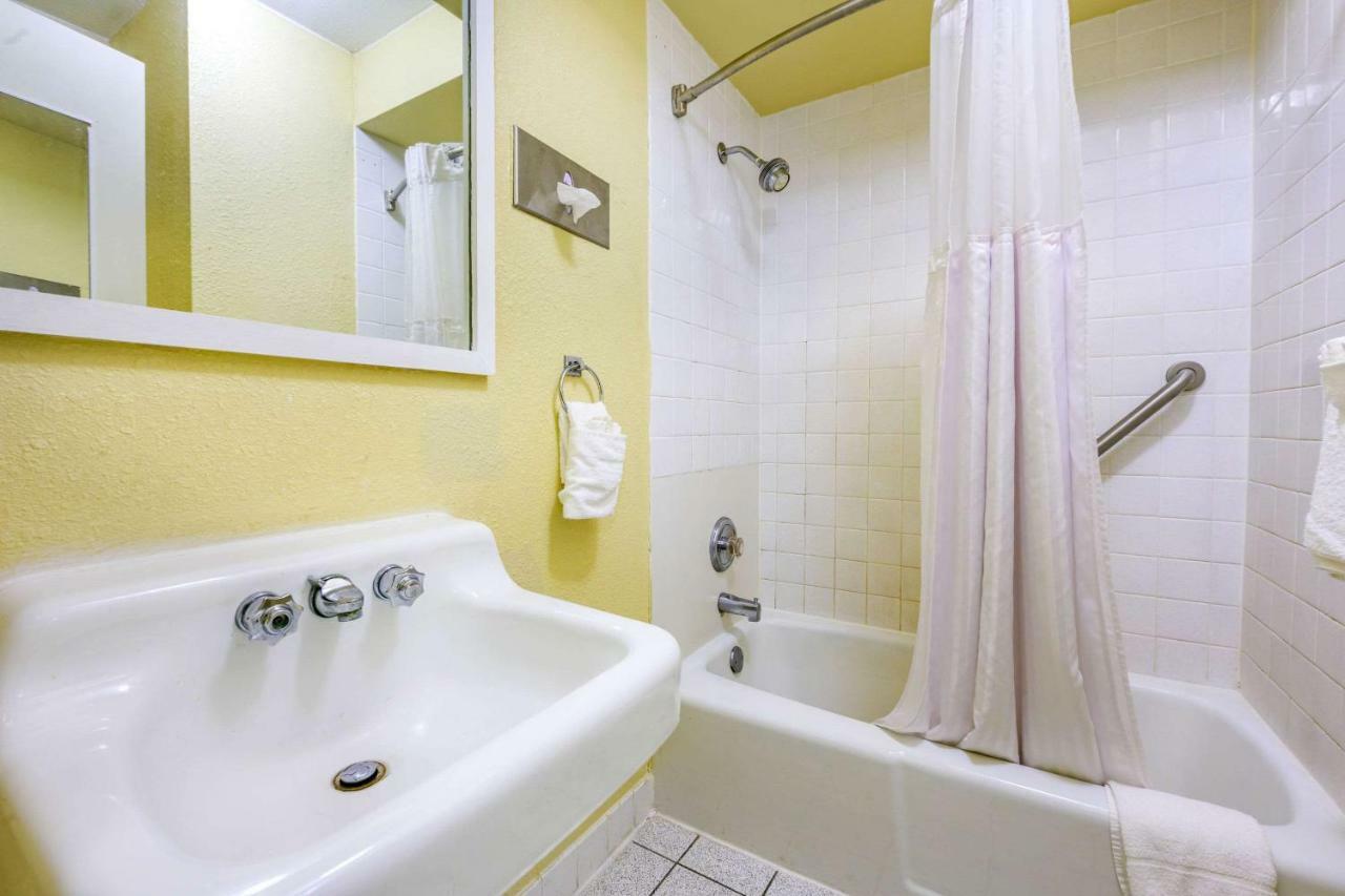 Aire Hotel Lebanon Hershey 외부 사진